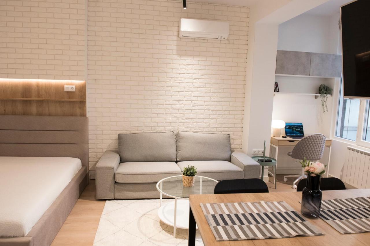Top Center Designer Studio Apartment Sofia Luaran gambar